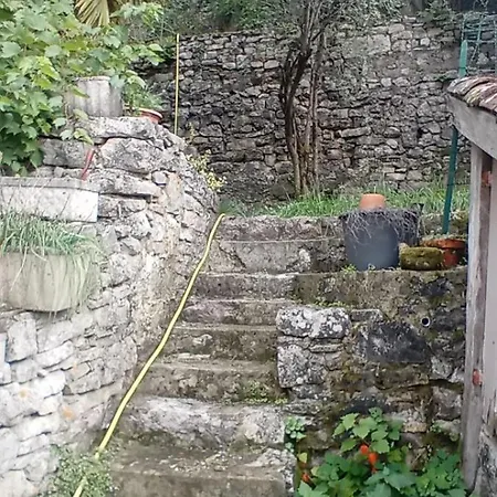 בית נופש Le De Louis Larnagol